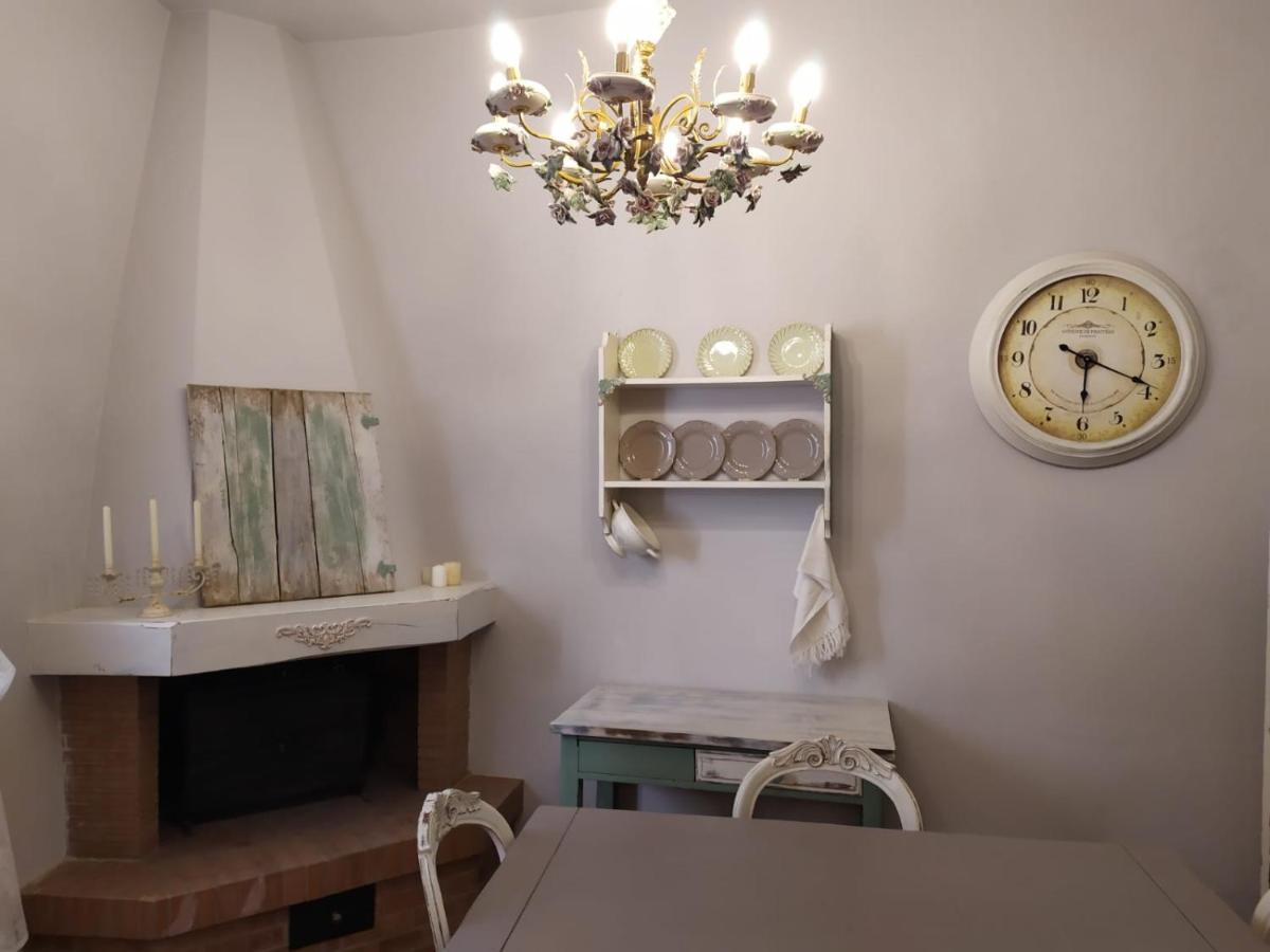 Vila Borgo Antico Lari Exteriér fotografie