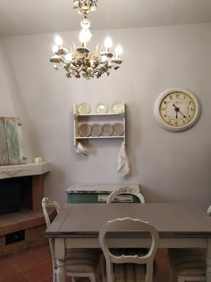 Vila Borgo Antico Lari Exteriér fotografie