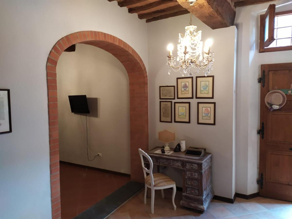 Vila Borgo Antico Lari Exteriér fotografie